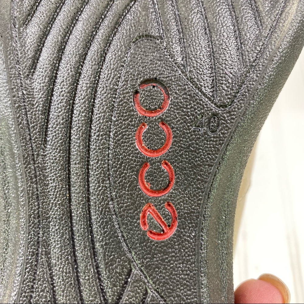 Ecco Shock Point Gray Adjustable Strap Sandals - image 6